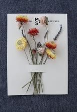 Load image into Gallery viewer, Dried Petite Bouquet Card
