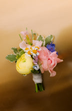 Load image into Gallery viewer, School Dance Flowers - Prom / Homecoming
