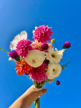 Load image into Gallery viewer, Homecoming Flowers - October 4
