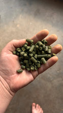 Load image into Gallery viewer, Dahlia Slow-Release Fertilizer Pellets
