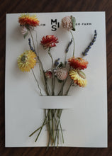 Load image into Gallery viewer, Dried Petite Bouquet Card
