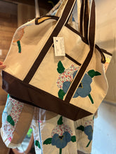 Load image into Gallery viewer, Floral Tote: Redemptive Threads
