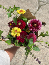 Load image into Gallery viewer, 9 Bouquet Flower Subscription (2026)
