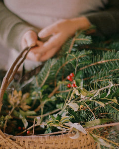 Winter Wreath Workshop ❄️ By the Lake