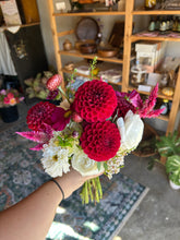 Load image into Gallery viewer, Cornel dahlia
